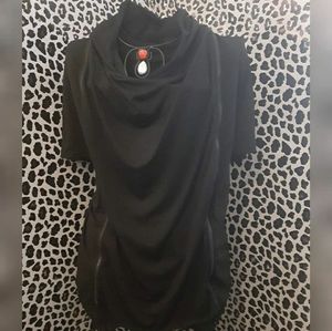 Zipper detailed hooded black top